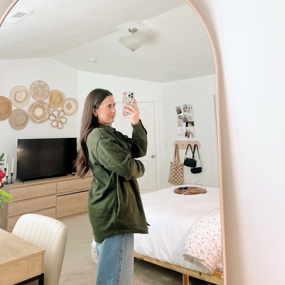 Good American Fleece Shirt Jacket - Picture 7 of 11